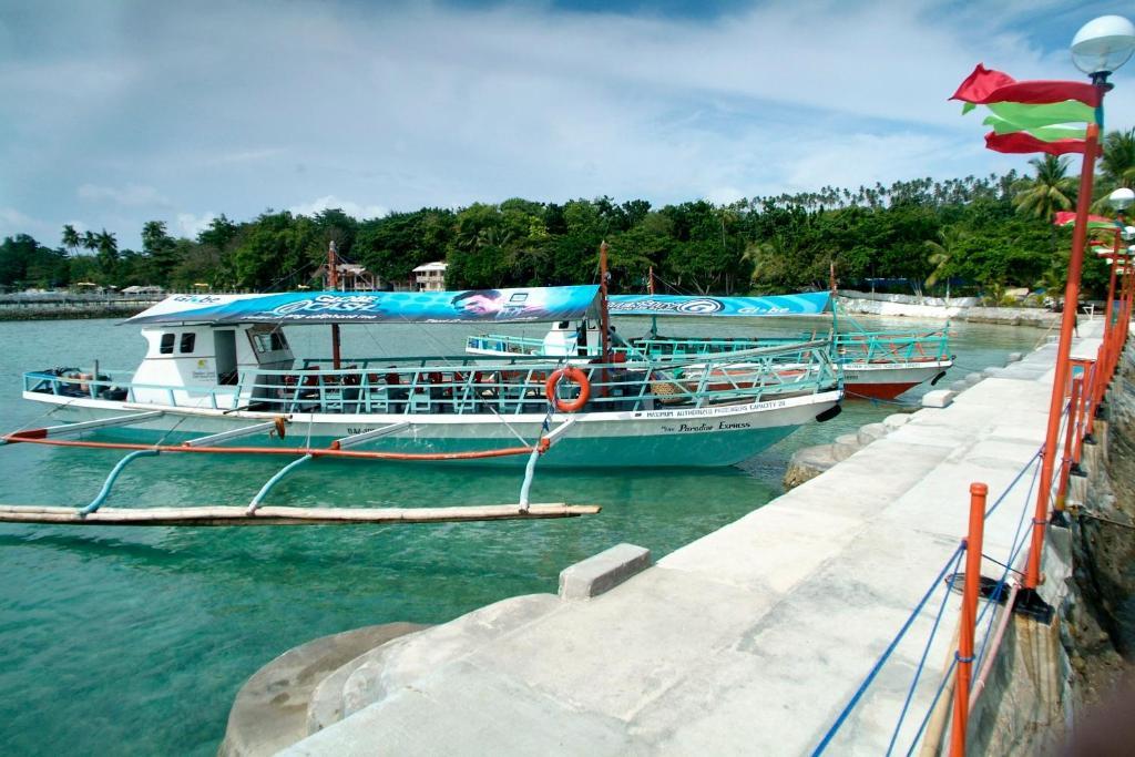 Paradise Island Park & Beach Resort Samal Esterno foto